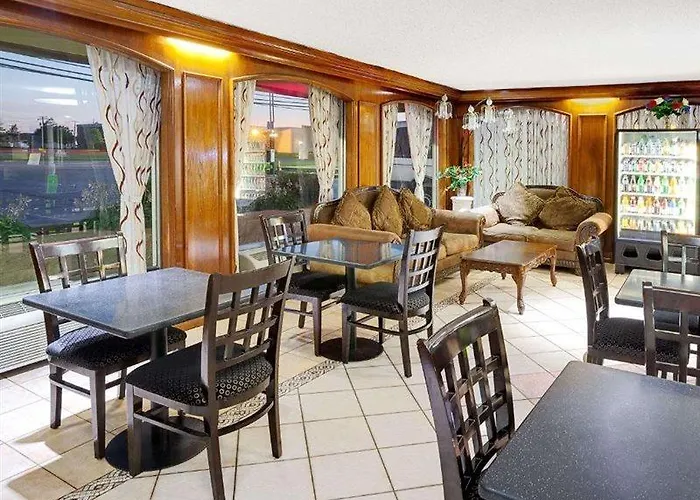 Hotel Days By Wyndham O'hare Airport West 2*