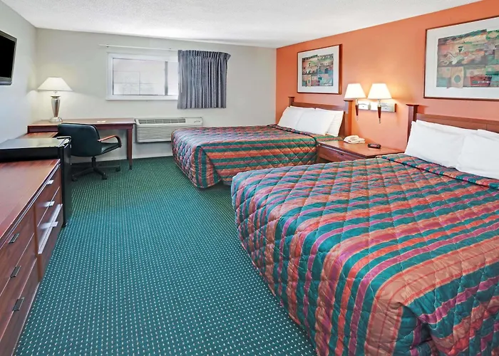 Days By Wyndham O'hare Airport West 2*