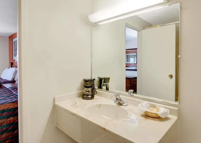 Days By Wyndham O'hare Airport West Hotel 2*