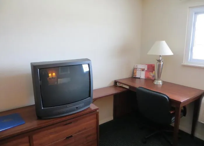 Days By Wyndham O'hare Airport West Hotel Elk Grove Village