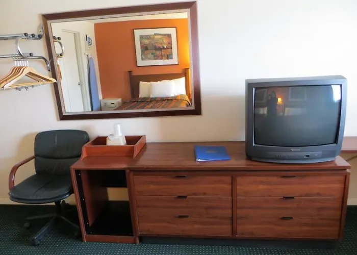 Days By Wyndham O'hare Airport West 2*